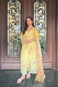 WEDDING TROUSSEAU